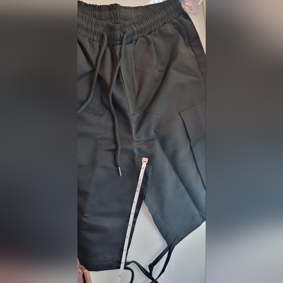 SHEIN Black Cargo Men Shorts Size S - Picture 4 of 5